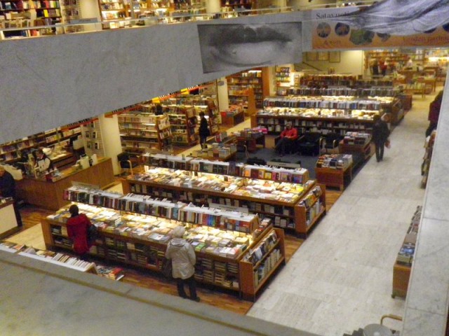 akateeminen bookstore, Helsinki