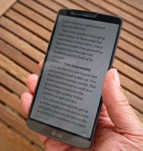 reading ebook in kindle app on LG G3 smartphone