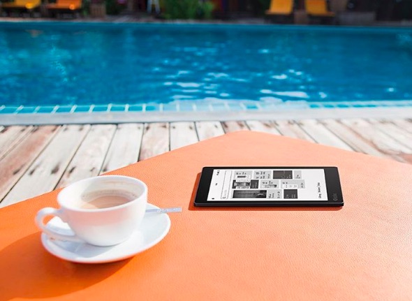 kobo aura one ereader by a pool