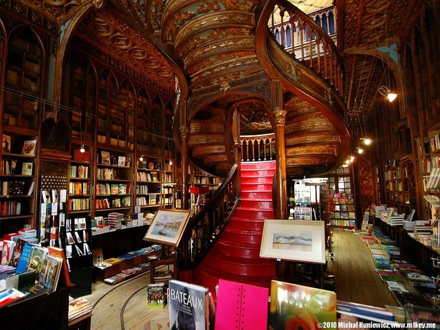 Lello bookstore, Porto, Portugal. Photo: Michal Huniewicz