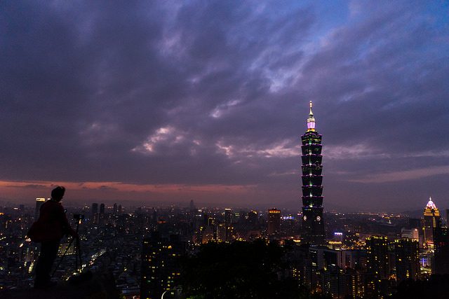 Taipei by Ludovic Lubeigt