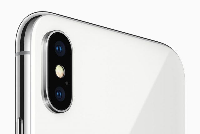 Apple iPhone X two cameras at the back: wide-angle and  telephoto