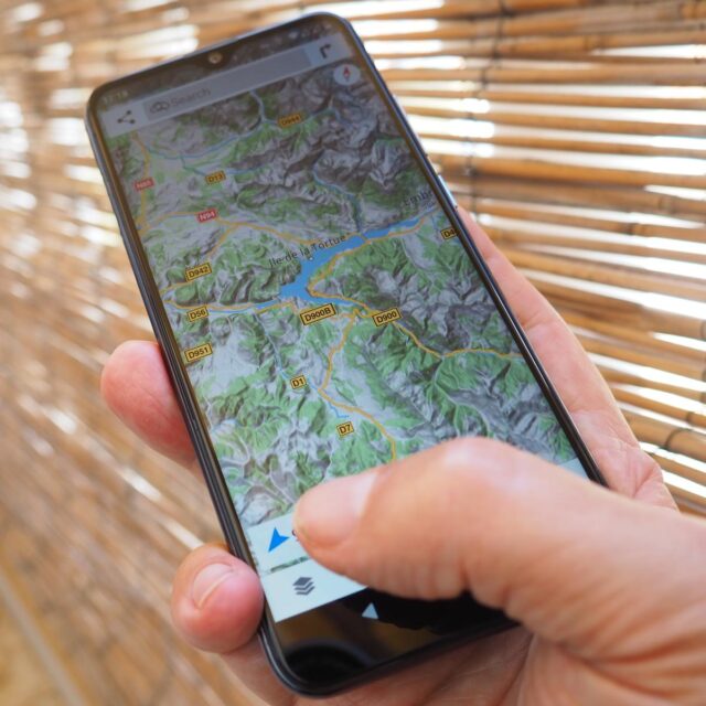 map navigation on eos phone