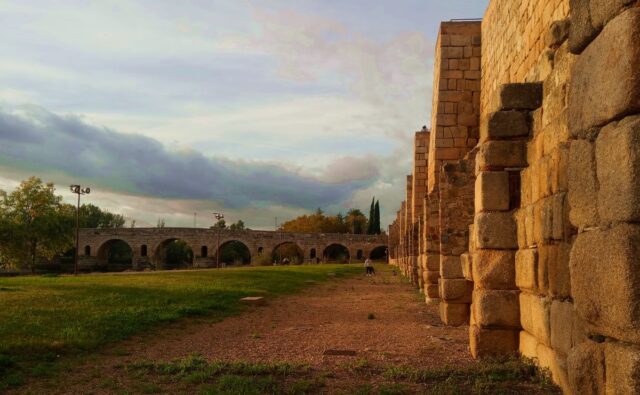 merida, roman bridge and castle wall