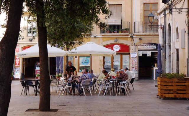 neighborhood cafe in tarragona, spain