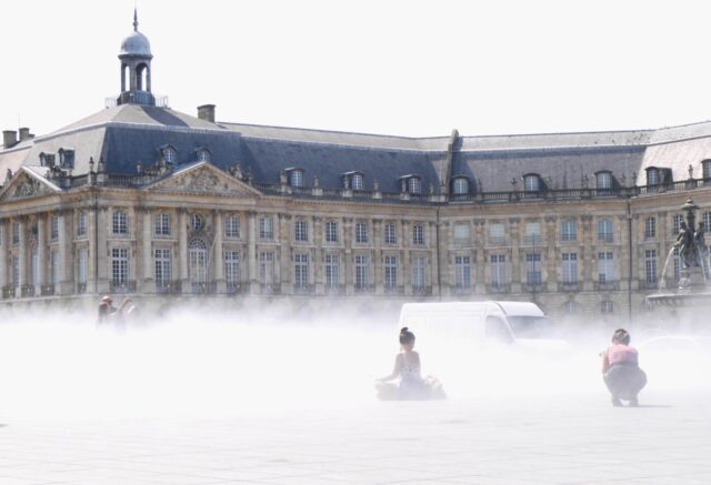 miroir d eau, bordeaux city center.