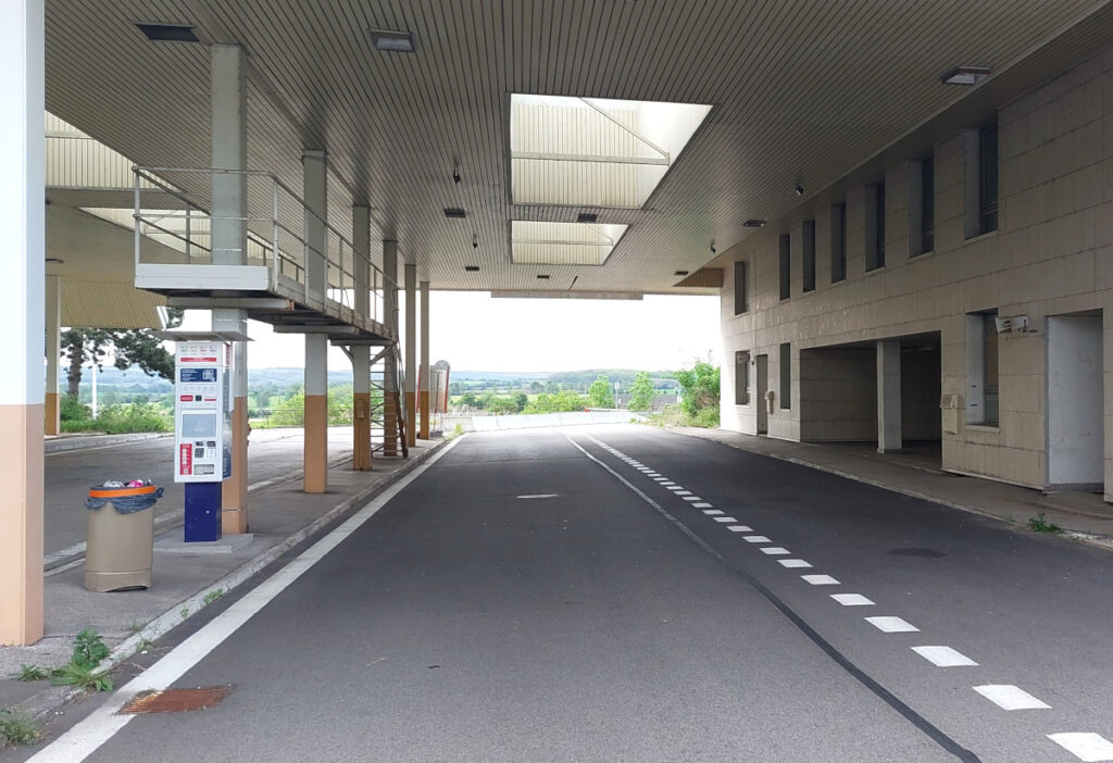 self service road toll payment at czech-austria border