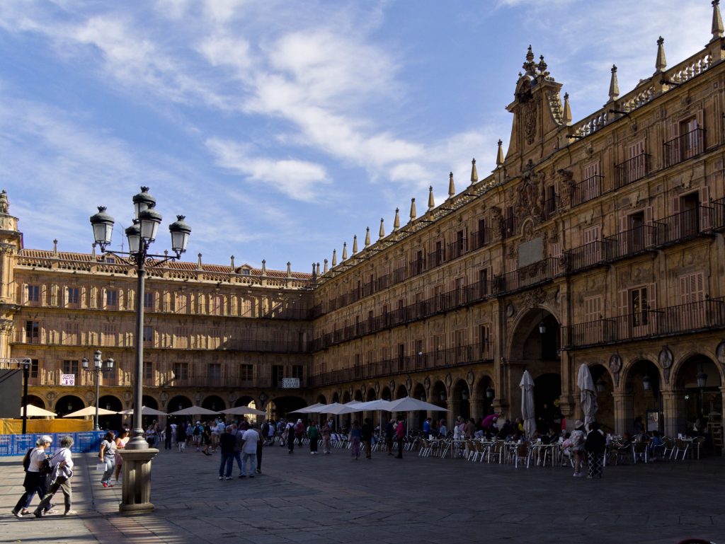 plaza mayor sqaure in salamanca, spain
