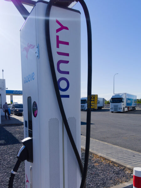 huelva-autobahn-ionity-charger-gps-cable_04-rt-1000 Stealing electric vehicle charging cables is a thing