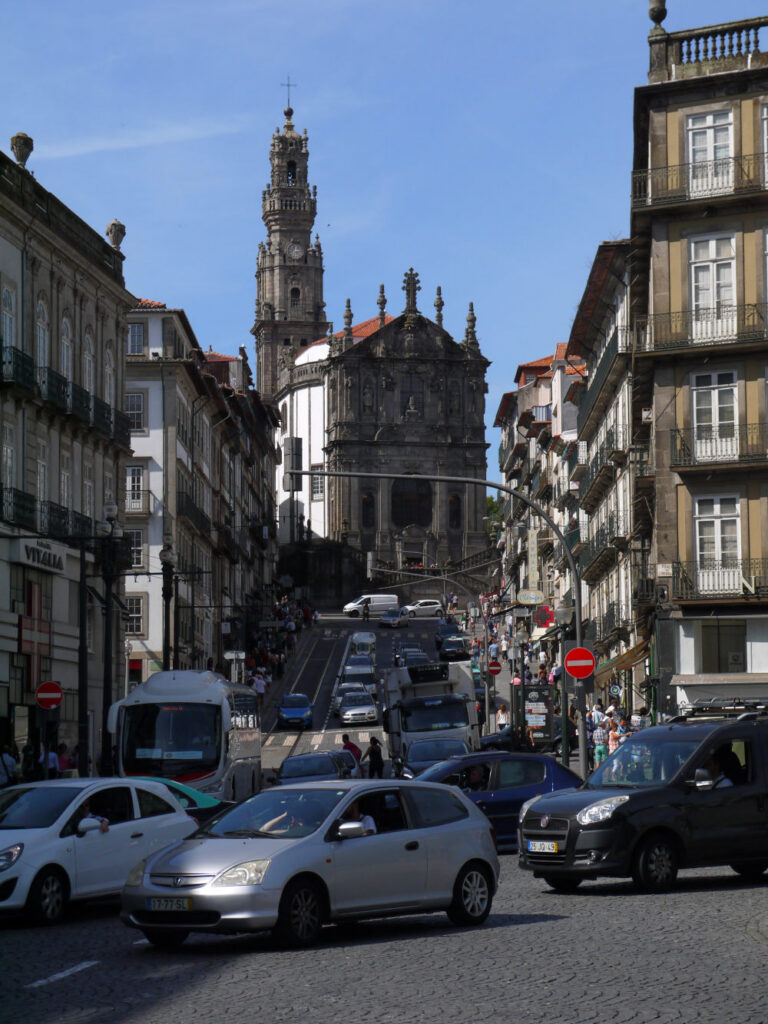 traffic in porto, portugal
