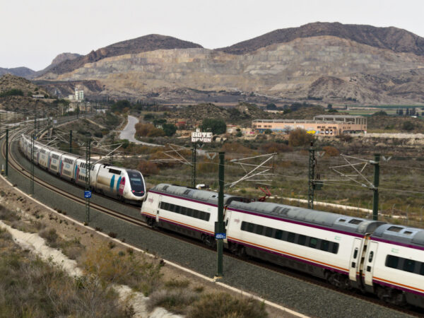 Major improvement for train passengers planned in Europe: single tickets for cross-border travel